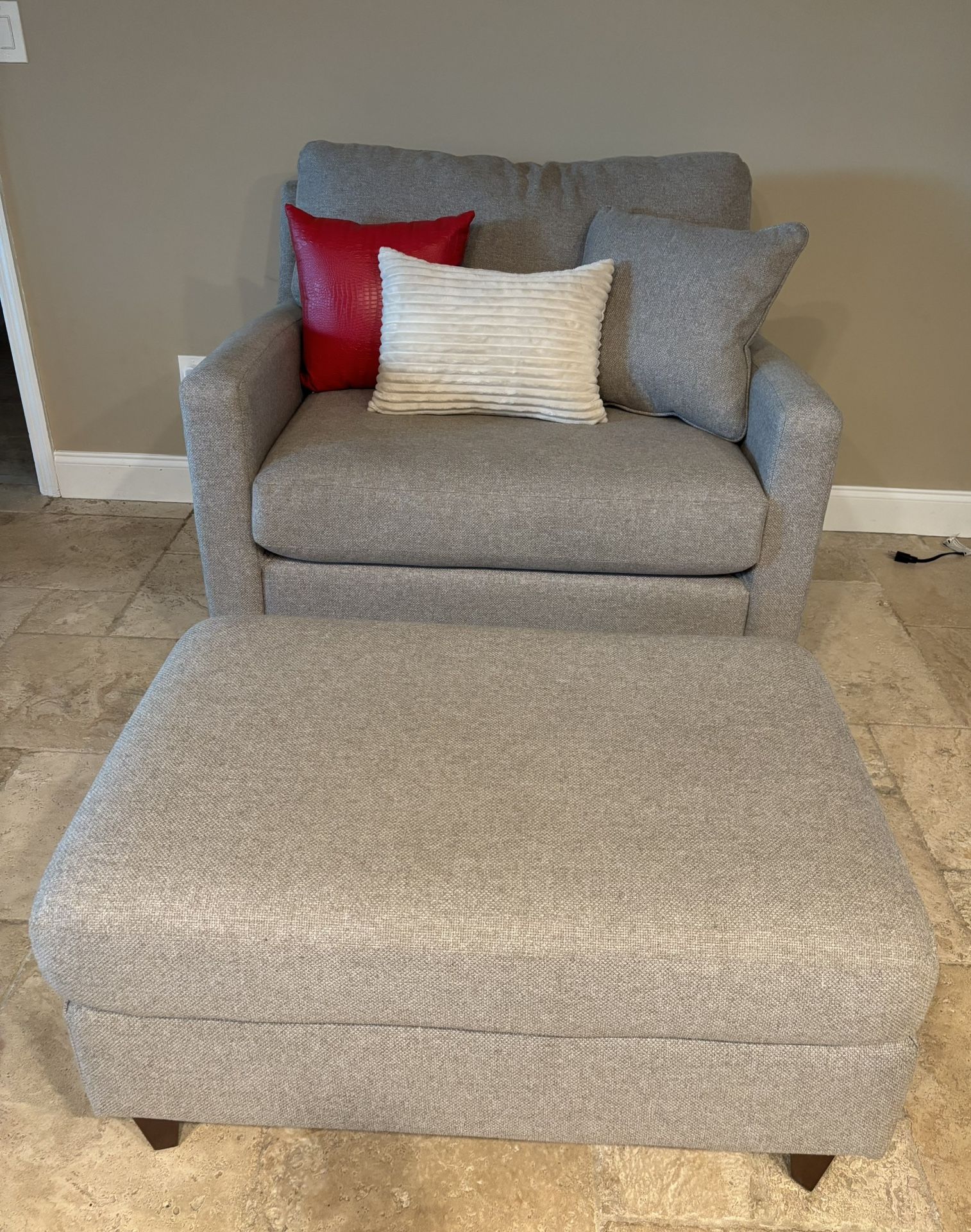 La-Z-Boy Oversized Chair With Ottoman 