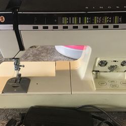 Singer Touch-Tronic Memory Machine