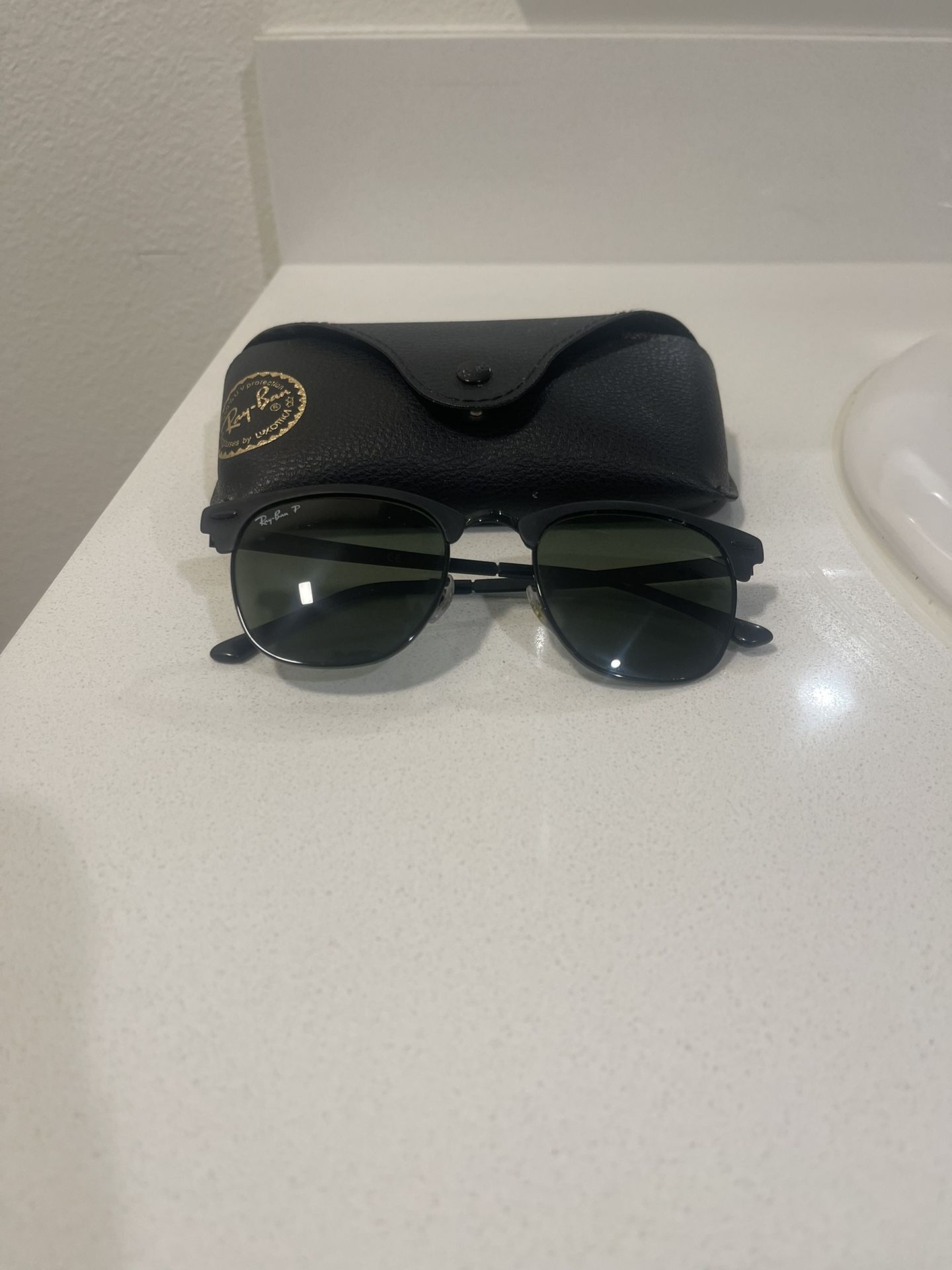 Women’s Raybans