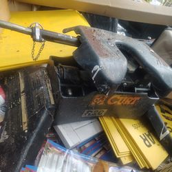 Curt Trailer  Hitch 350 Cash Takes It 