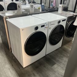LG - 4.5 Cu Ft Large Capacity Smart Front Load Washer With AI Settings & 7.4 Cu Ft Smart Gas Dryer Set With Digital Knob In White 