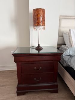Night stand + lamp