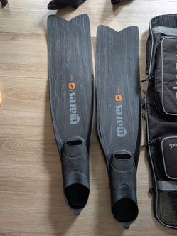 Mares Razor Pro Freediving / Spearfishing Fins Bundle (Size 10-11)