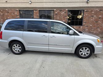 2011 Chrysler Town & Country
