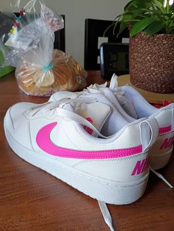 Women's nikes