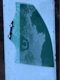 2013-2015 GMC Acadia door glass