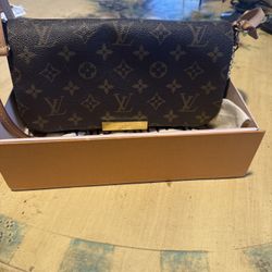 Louis Vuitton Favorite MM