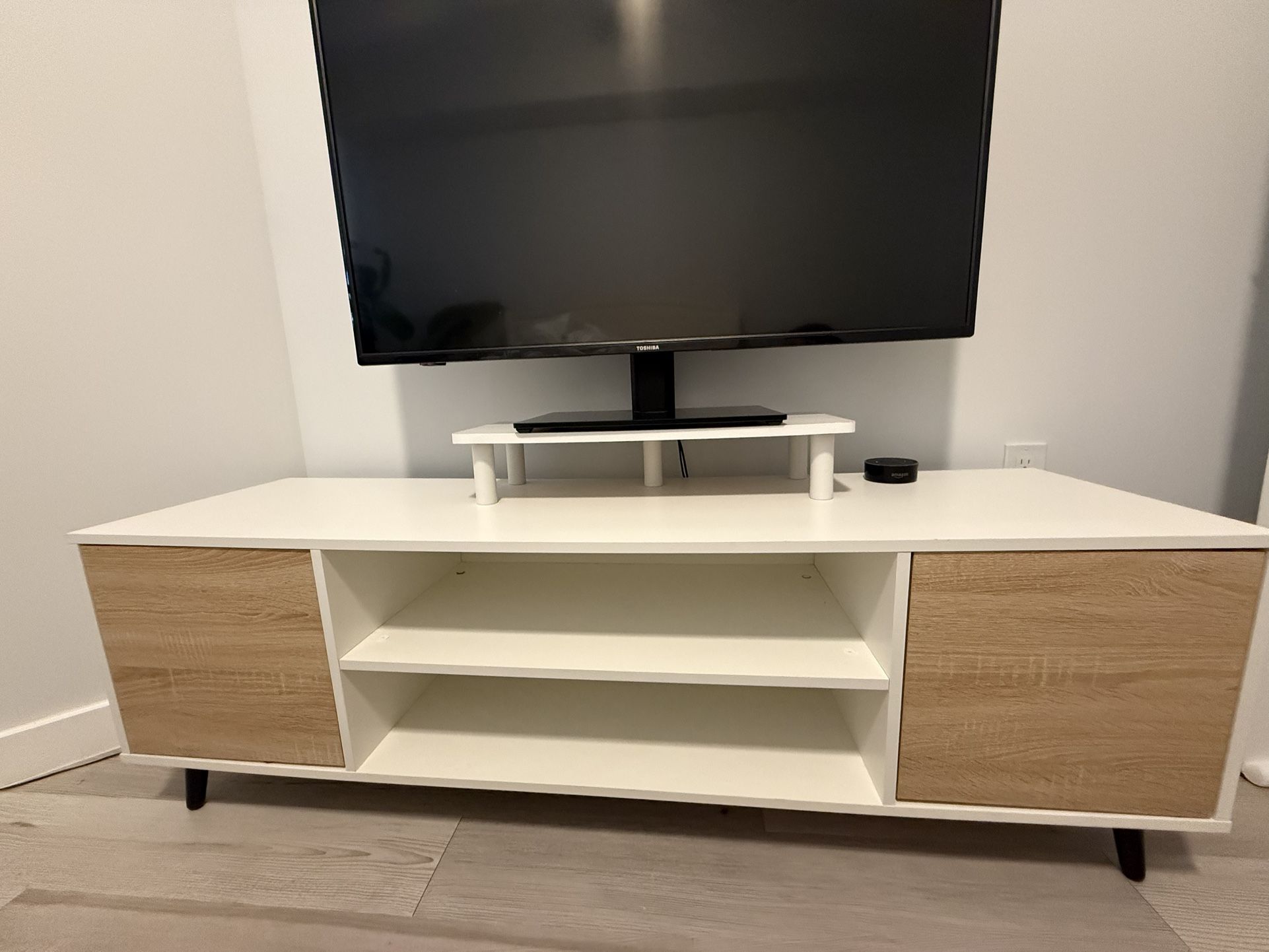 TV Stand, 58 Inch Entertainment Center with 2 Doors and 2 Storage Cabinets for TV up to 65 inch, TV Console Table for Living Room, Bedroom.