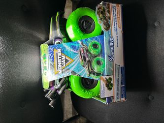 Monster Jam Gravedigger water spraying outdoor toy