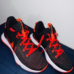 Nike basketball shoes Air Zoom