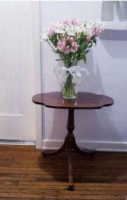 The Bombay Company End Table