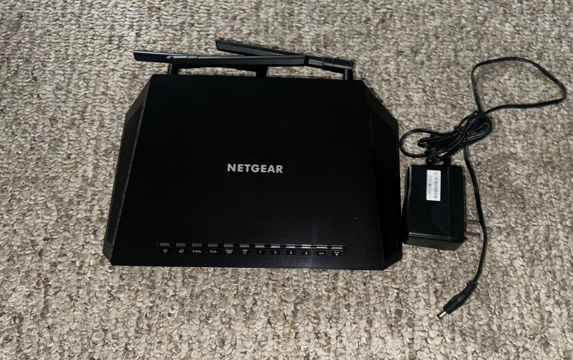 Netgear Nighthawk R6700 Smart AC1750 WiFi Router