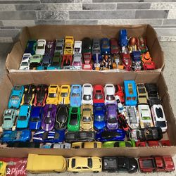 Lot Of 80 Hot Wheels Loose Diecast Cars (VALENCIA) $60