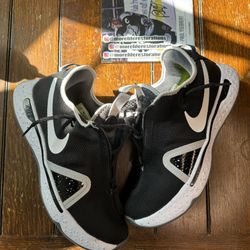 Nike PG 4 Team 'Black Platinum'Mens 10 Lightly Worn No Box