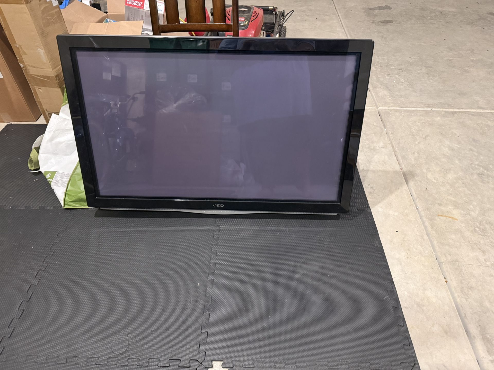 Vizio 42in HDTV flat screen. Model #VP423 HDTV10A.
