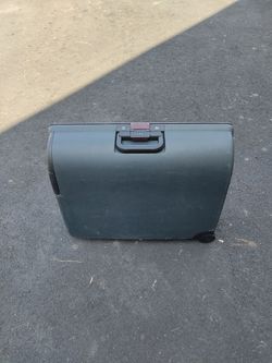American Tourister Hardshell Suitcase Luggage For Sale (24"x19"x9")