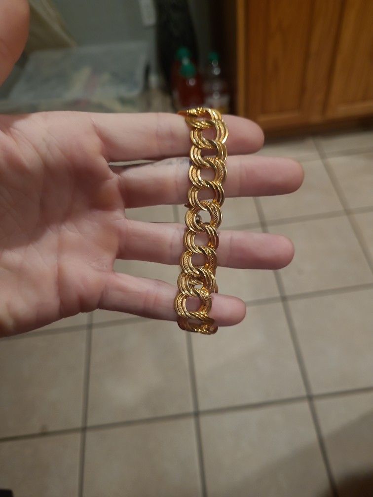 18k Gold Plated Italy Breaclet