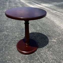 CherryWooden RoundTop SideAccent EndPlant StandTable!  23x23.5x28in
