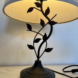DESK LAMP | Nature Design + built-in USB Charger!