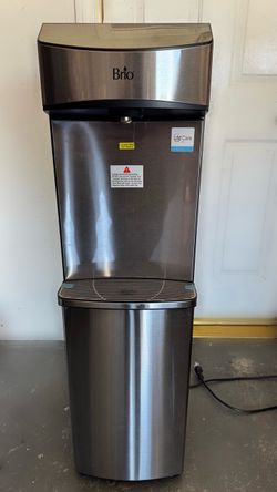 Brio 740 serie Self cleaning Bottom loader water cooler