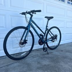 Like New - Schwinn Super Sport Hybrid Bike - Disc Brakes