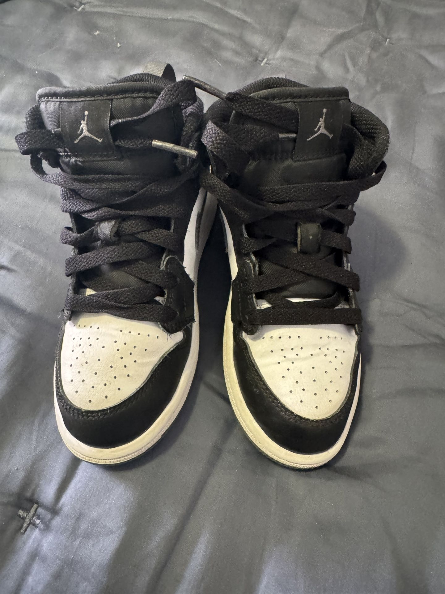 Kids Air Jordan’s Size 13