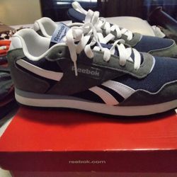 MEN REEBOX SNEAKERS  SiZE 10.5