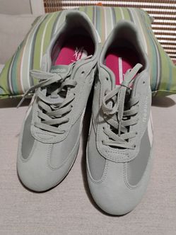 New Reebok Tennis shoes