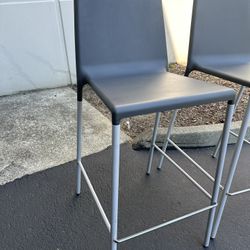 2 Pub Hight Chairs — Allermuir 