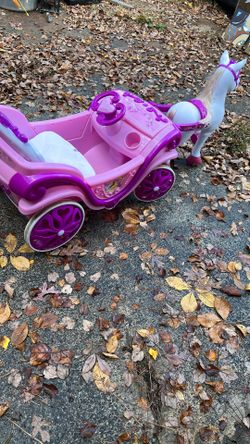 PRINCESS HOUSE & CARRIAGE  POWER WHEEL WITH CHARGER 