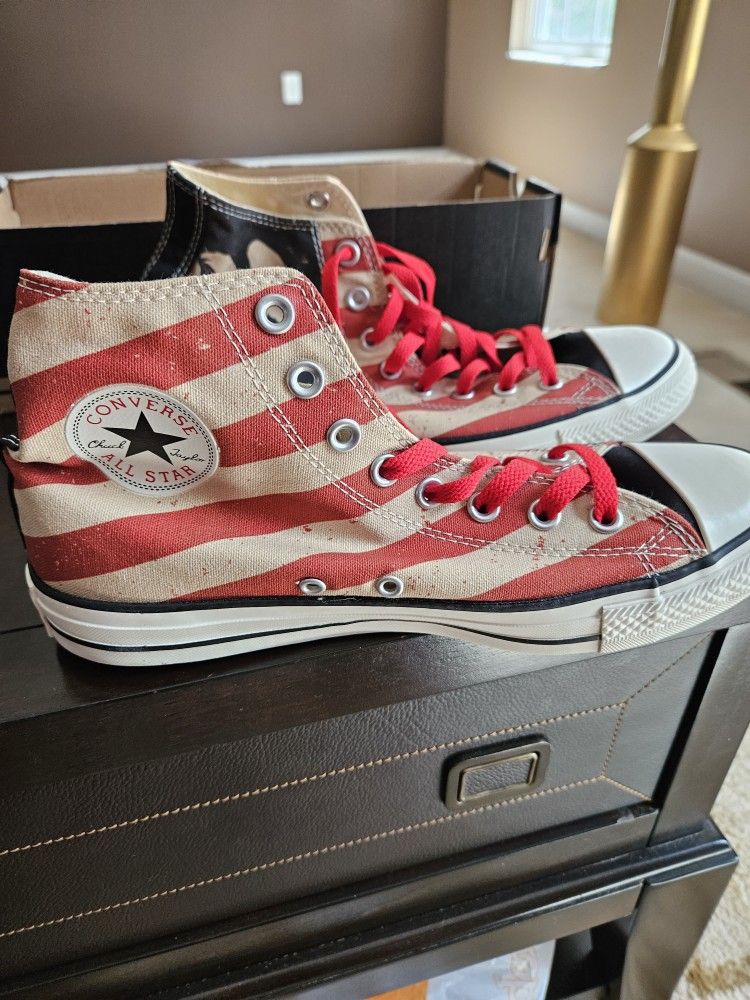 Chuck Taylors"Converse"