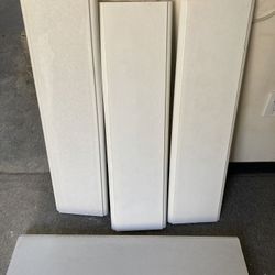 Pilaster caps and wall caps