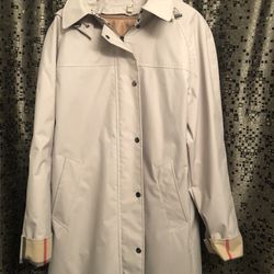 Burberry Raincoat 