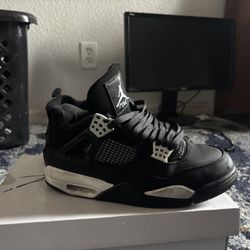 White Thunder Jordan 4 Size 10 