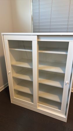 IKEA : Storage cabinet with glass doors