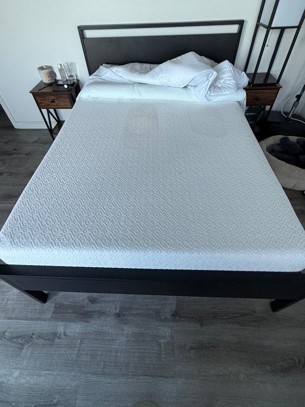 Full Size 10" Lucid Memory Foam Medium Firmness Mattress