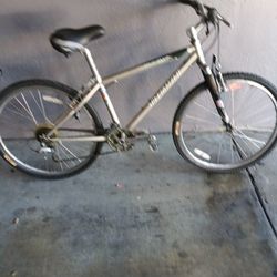Specialized 21 Speed Mountain Bike Good Condition 