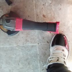Milwaukee Grinder 