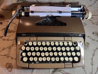 Smith Corona Galaxy 12 Typewriter in good working condition