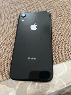 iPhone XR 64gb for parts only.  Turns on perfectly find