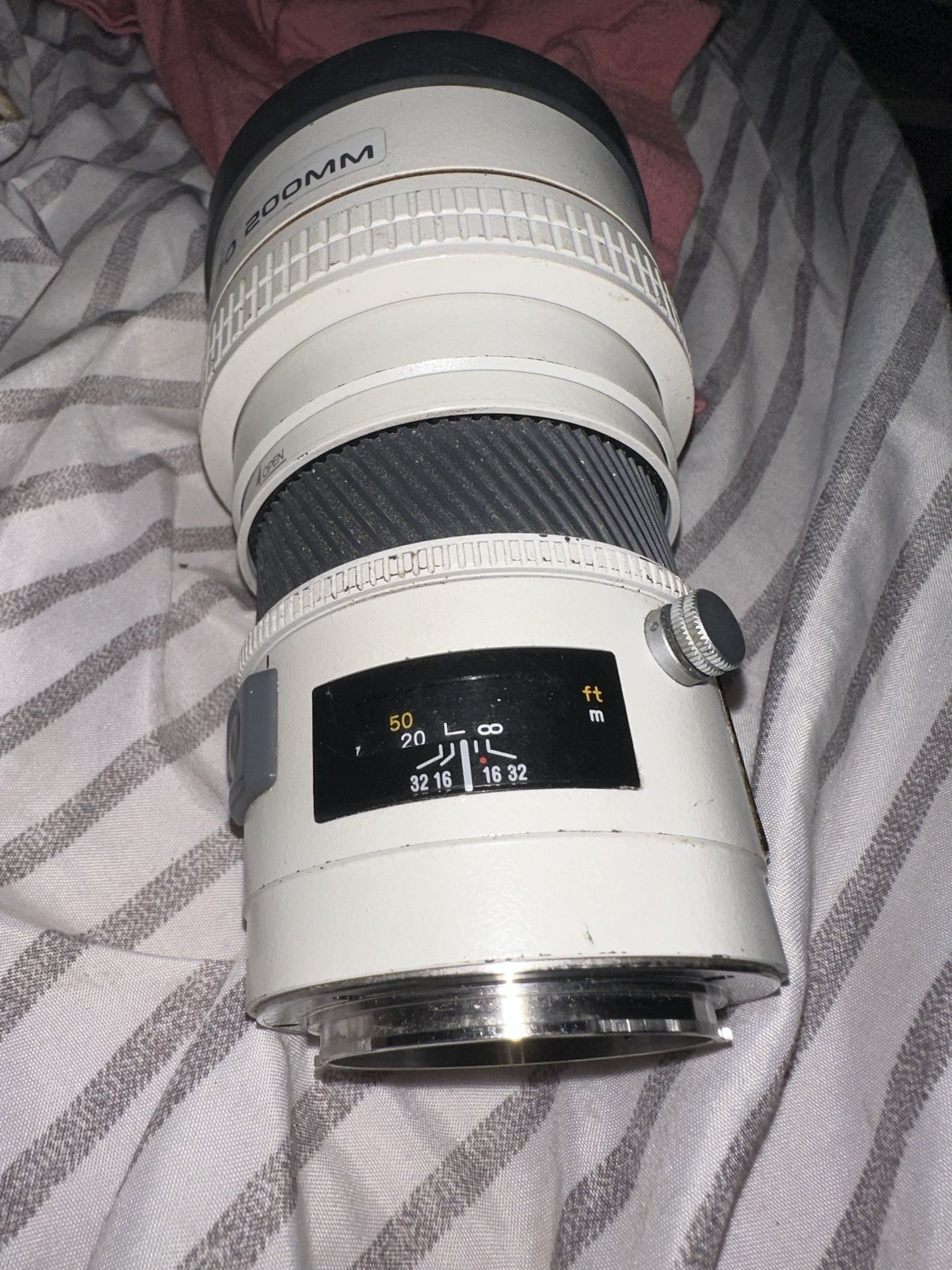 minolta high speed Camera Lens 200mm 1(contact info removed)1016 Sony Vintage Model