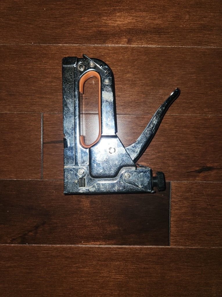 Staple And Nail Gun