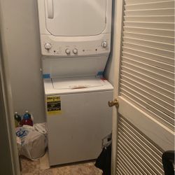 stack washer and dryer like new