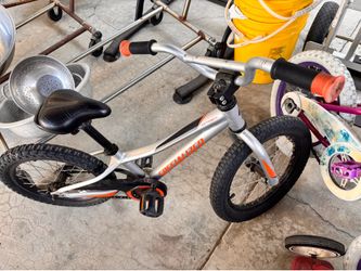 Specialized Riprock 16” Kids Bike – Great Condition