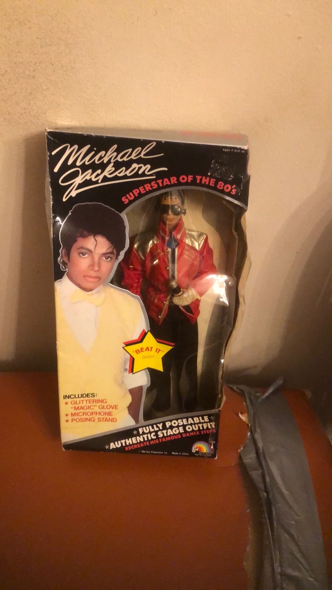 Michael Jackson beat it Doll