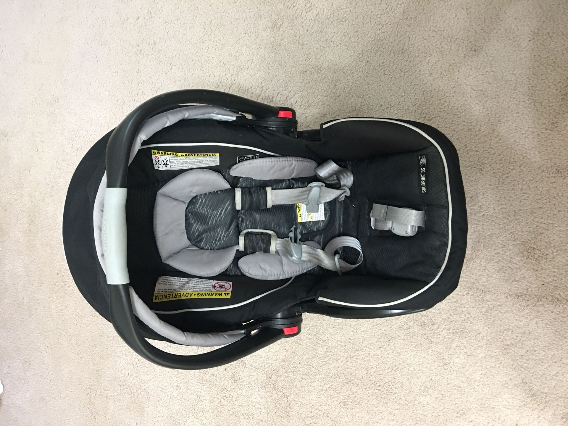Graco Snugride click connect 35 car seat with base