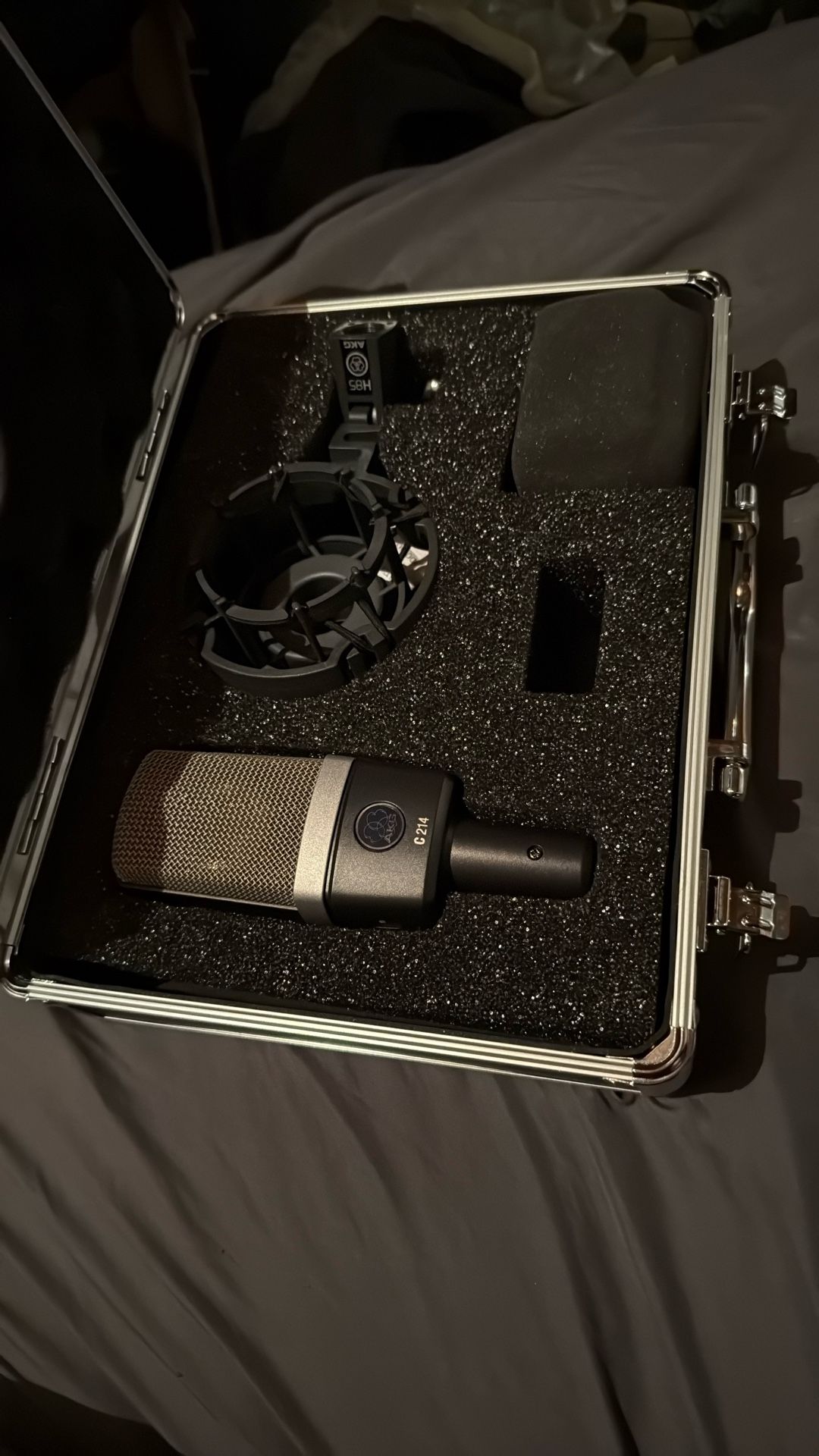 Akg 214 Microphone With Case