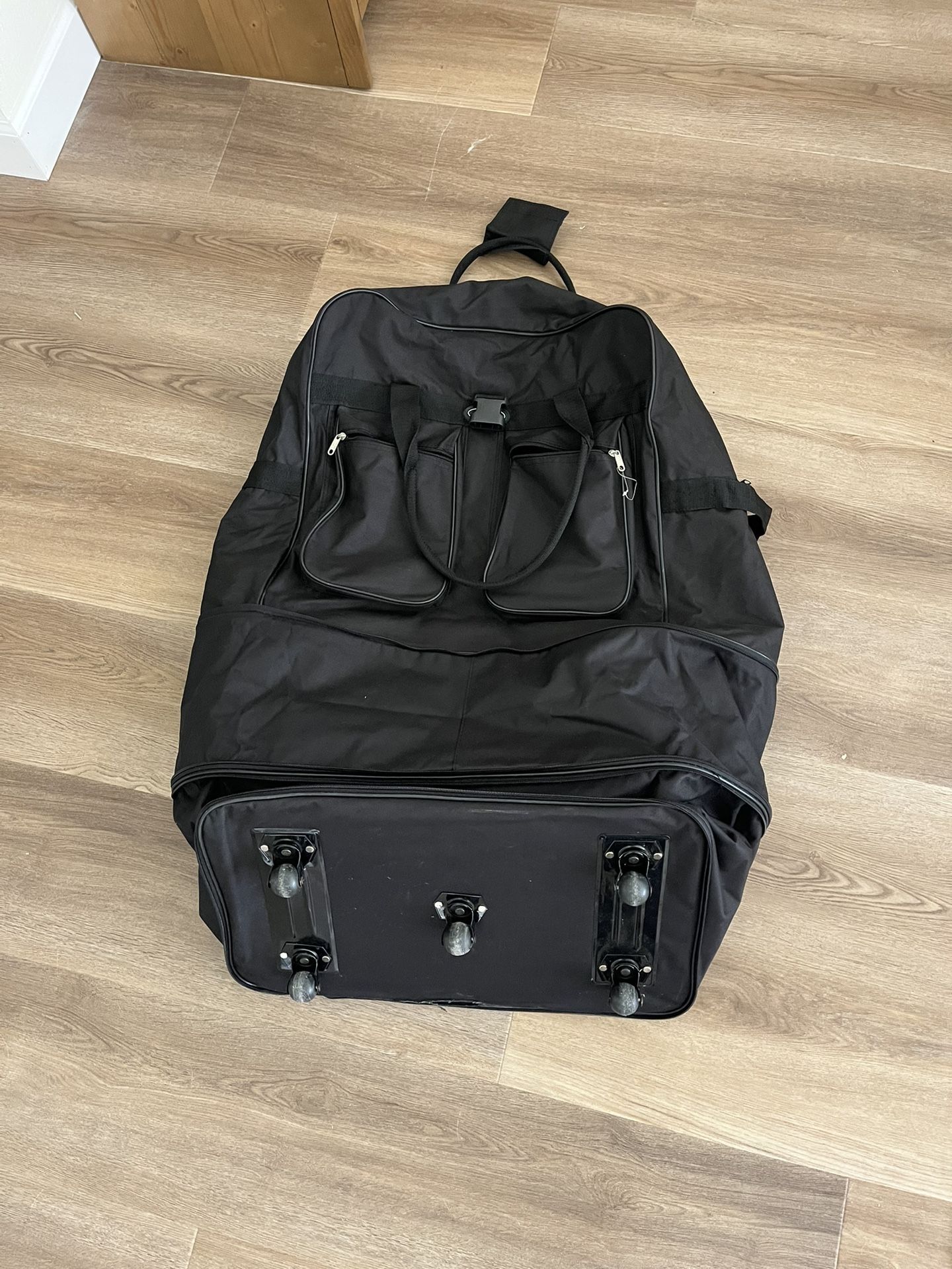 36'' Light-weight Expandable Wheeled Bag for Travel Holds 70 Lbs