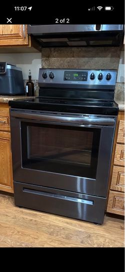 Frigidaire 30" Electric Range