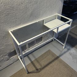 ikea laptop table 
